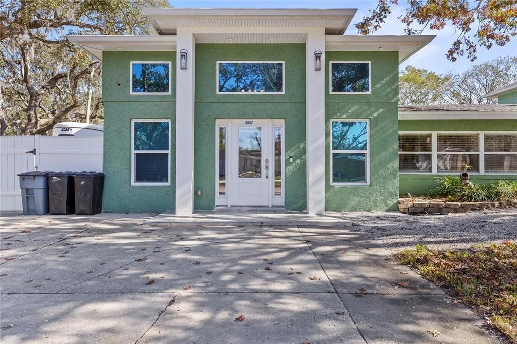 Photo of 5657 OCEANIC ROAD