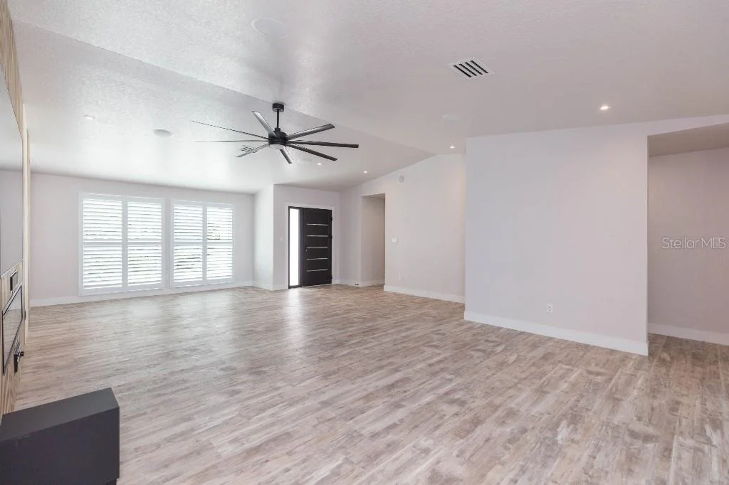 Photo of 306 BUTTONWOOD LANE