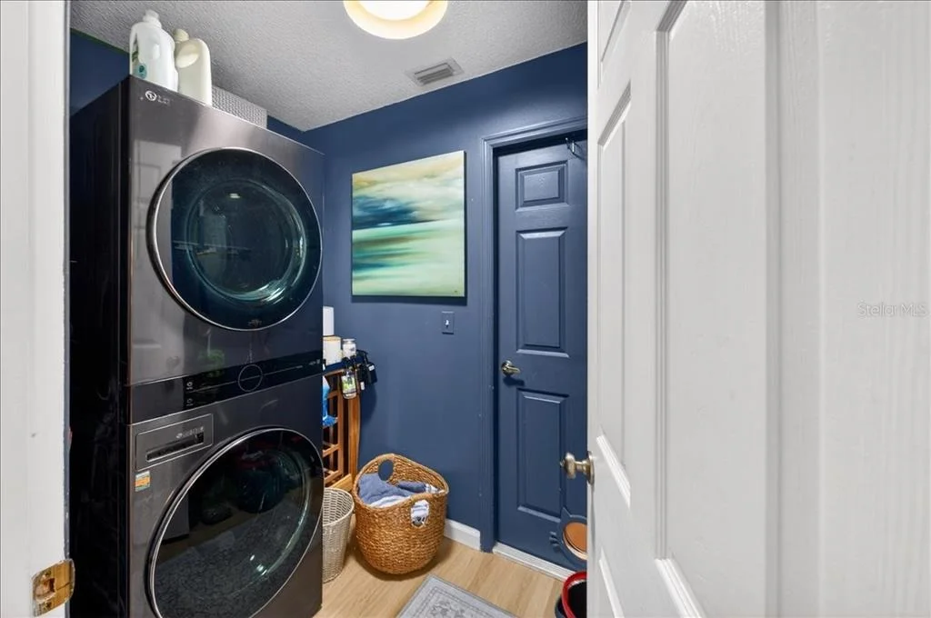 Photo of 5068 ALAMANDA DRIVE