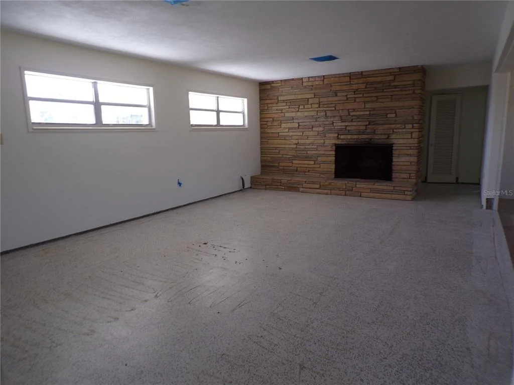 Photo of 1124 SUNSET DRIVE
