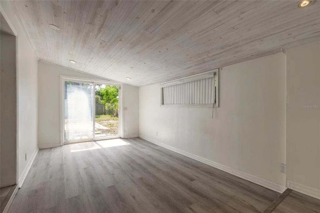 Photo of 304 FOX PLACE