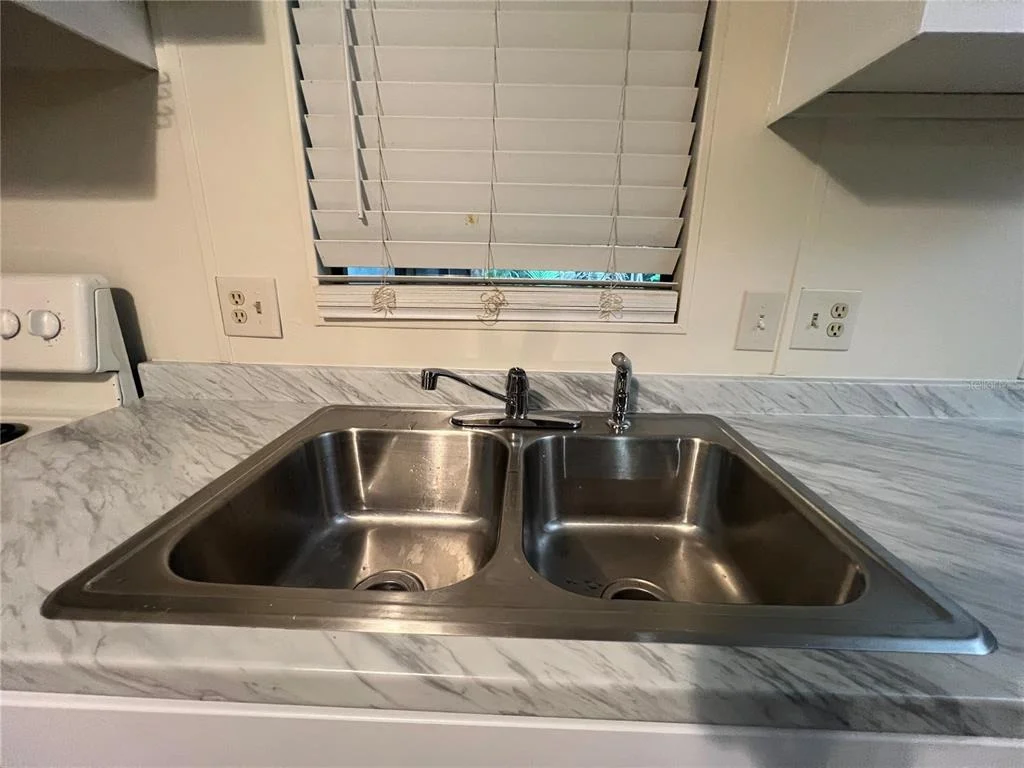 Photo of 2833 SE 18TH TERRACE
