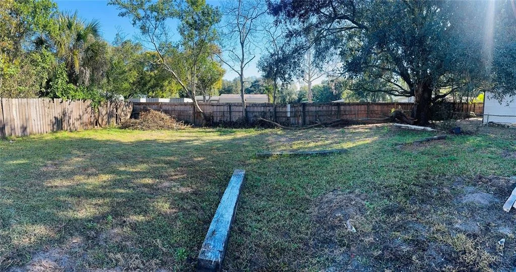 Photo of 2107 VINCENT ROAD
