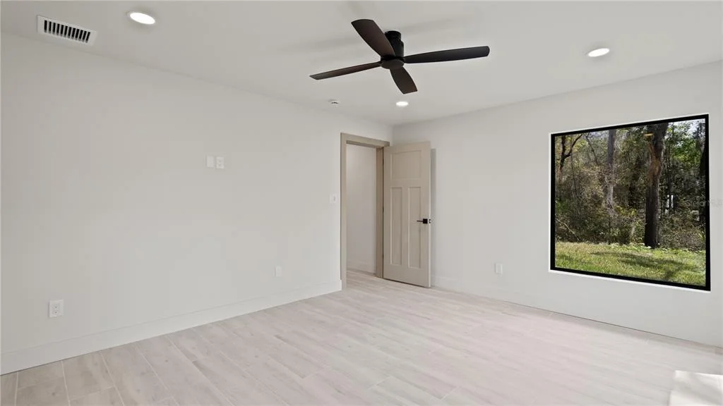 Photo of 1447 BIRD ROAD