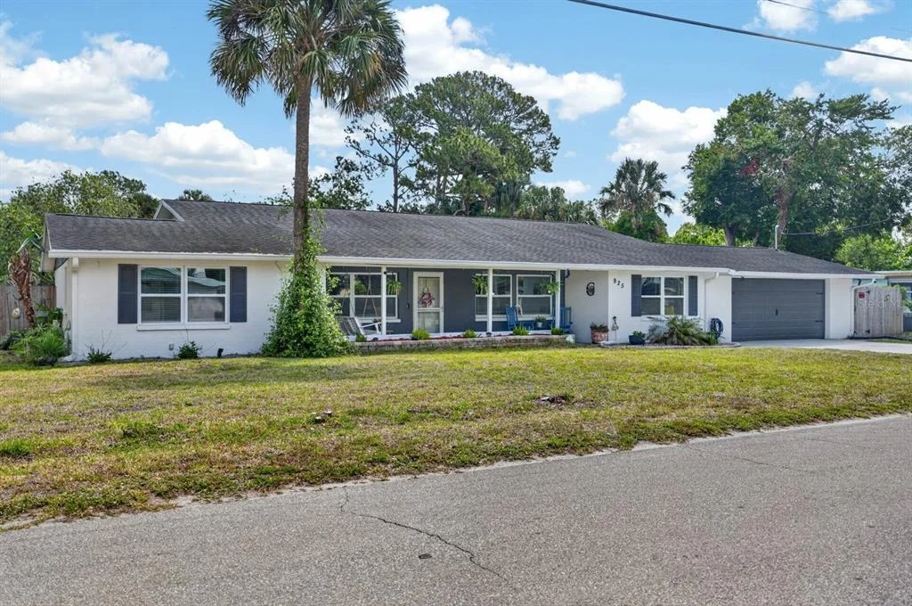 Photo of 925 FLAGLER AVENUE