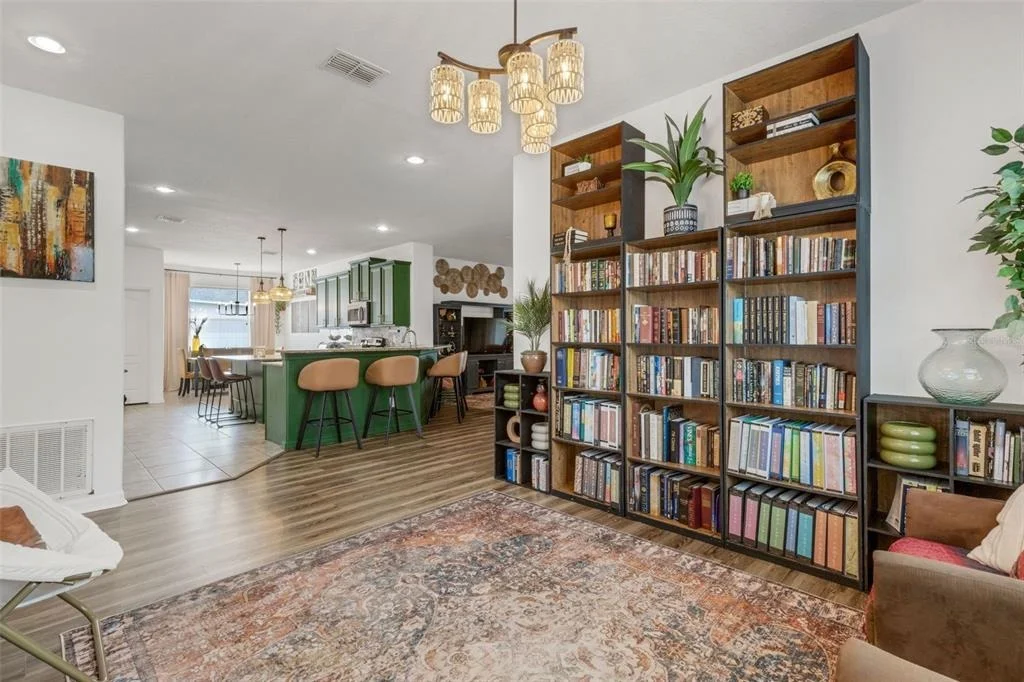 Photo of 611 WABASH BREEZE CIRCLE