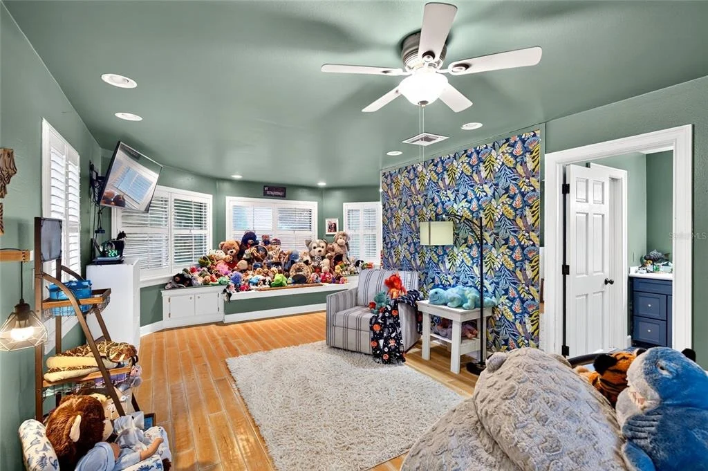 Photo of 9945 REDS LANE