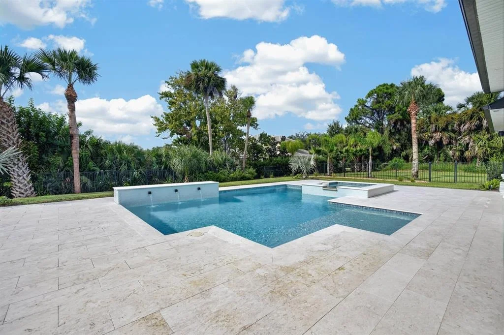 Photo of 100 LA TOSCANA ROTONDA