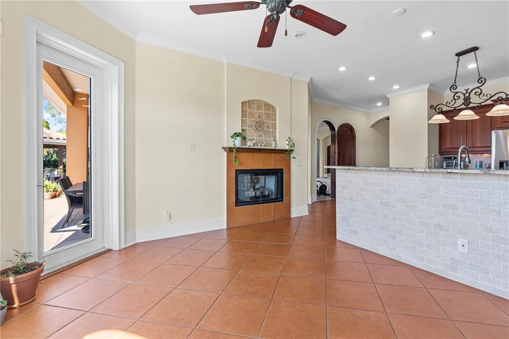 Photo of 3952 VERSAILLES DRIVE