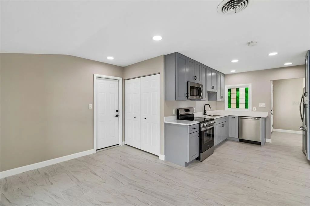 Photo of 729 SPANISH MAIN DRIVE