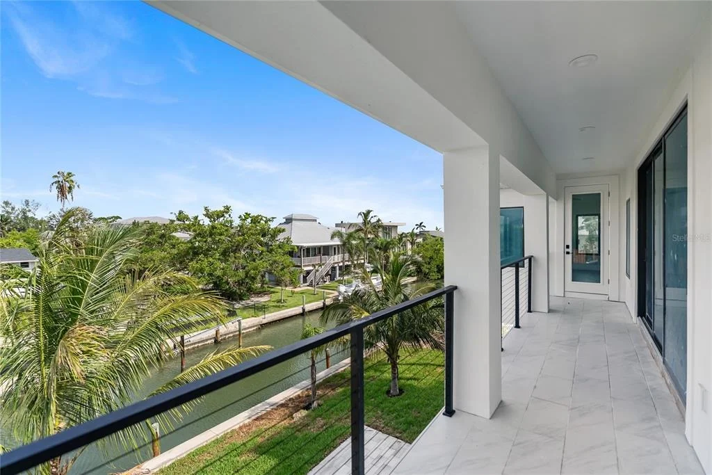 Photo of 569 BAYVIEW DRIVE