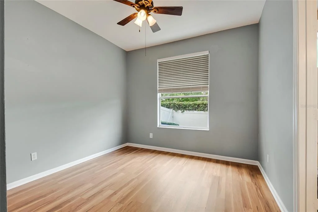 Photo of 116 OAK GROVE CIRCLE