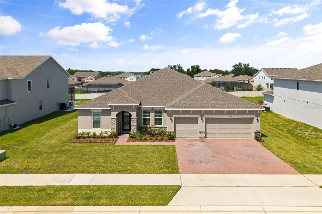 Photo of 4924 GOLDEN ZENITH WAY