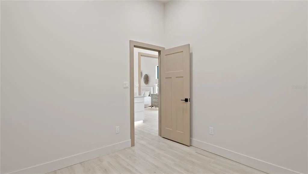 Photo of 1447 BIRD ROAD