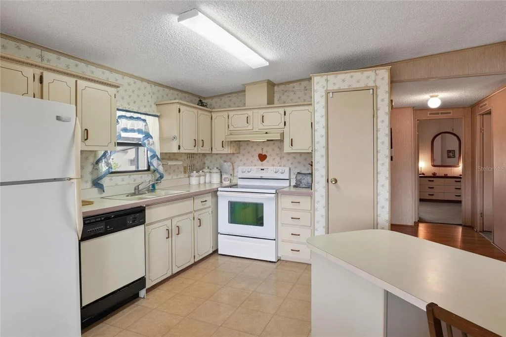 Photo of 6473 PEPPERTREE PATH NE