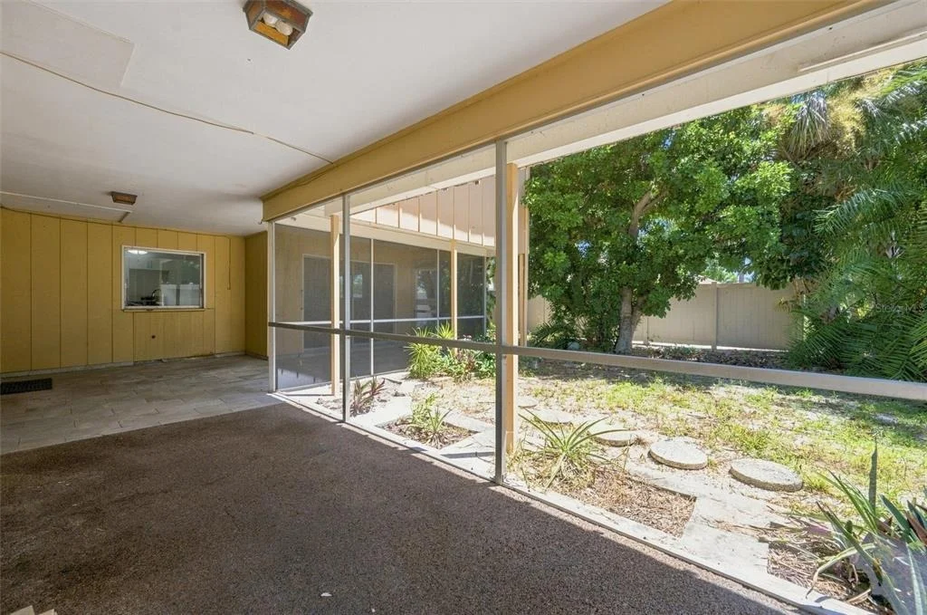 Photo of 352 LAKE ROAD