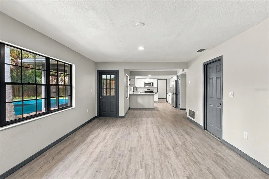 Photo of 3561 CALGARY LANE