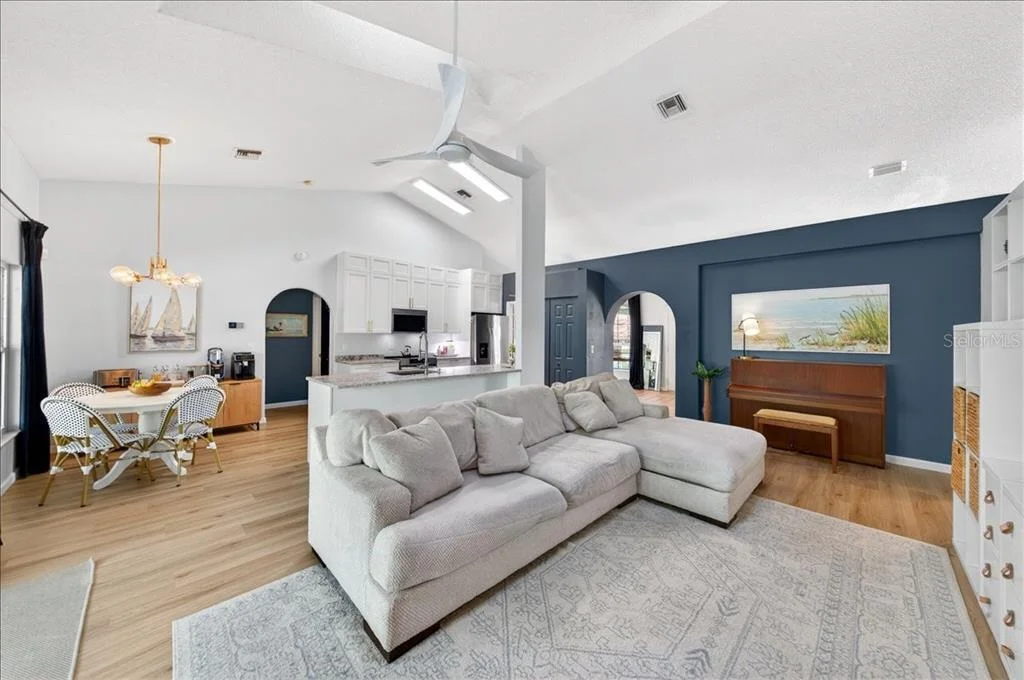 Photo of 5068 ALAMANDA DRIVE