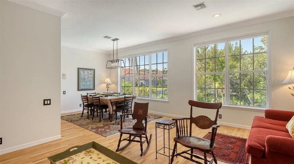 Photo of 4922 COMMONWEALTH DRIVE