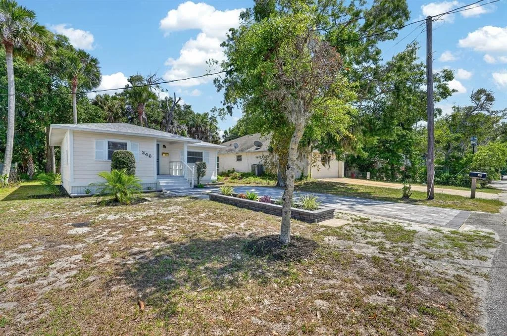 Photo of 246 WILLOW PLACE