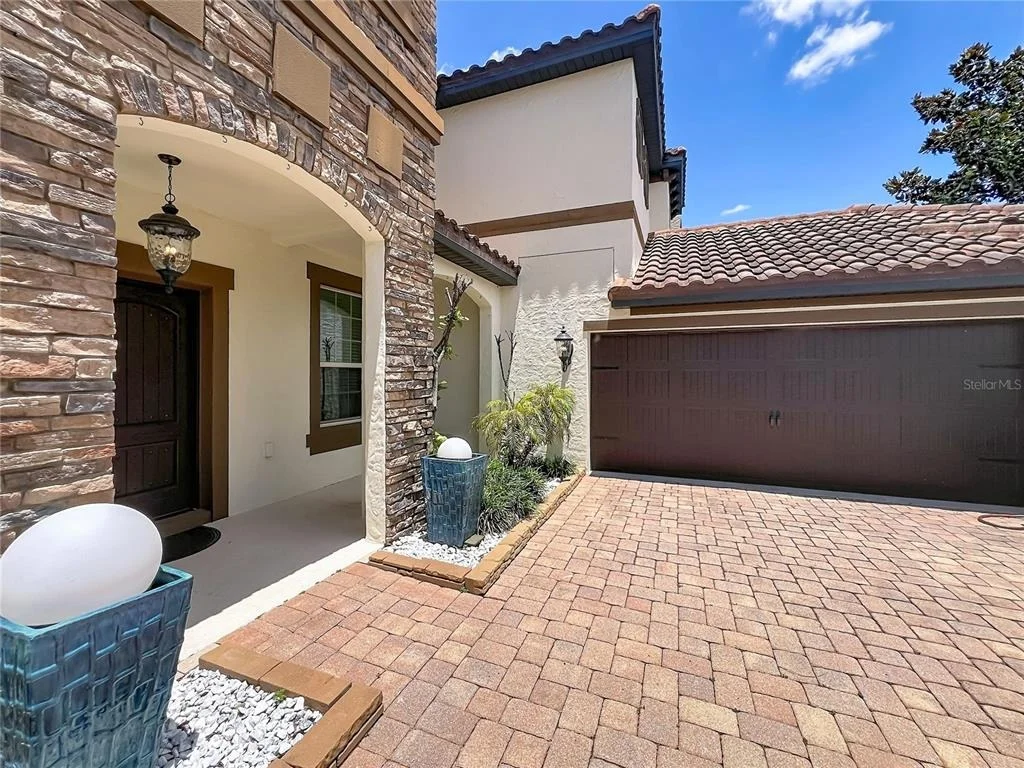 Photo of 8316 LOOKOUT POINTE DRIVE