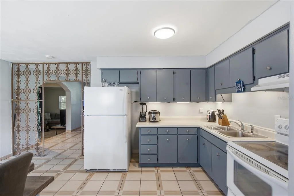 Photo of 802 PAPAYA DRIVE