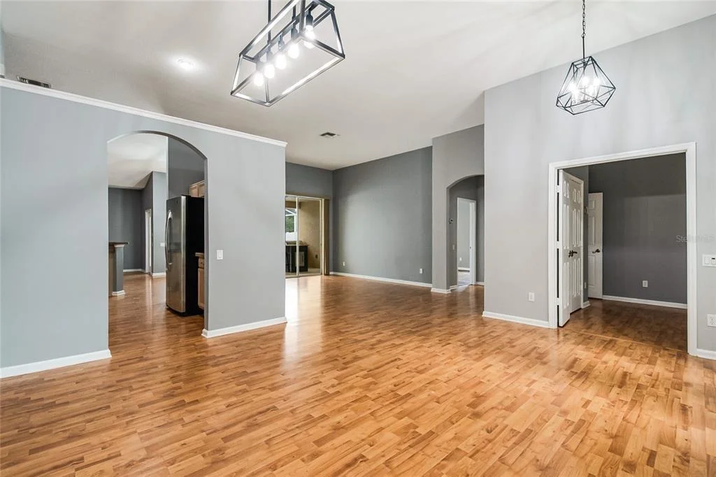 Photo of 116 OAK GROVE CIRCLE