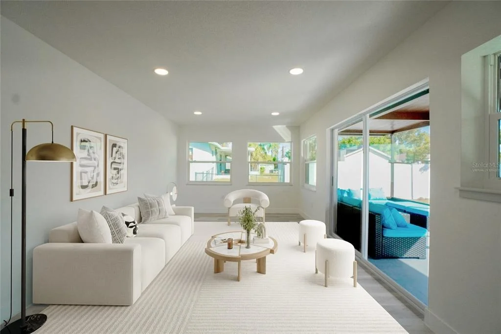 Photo of 1461 ROYAL ROAD