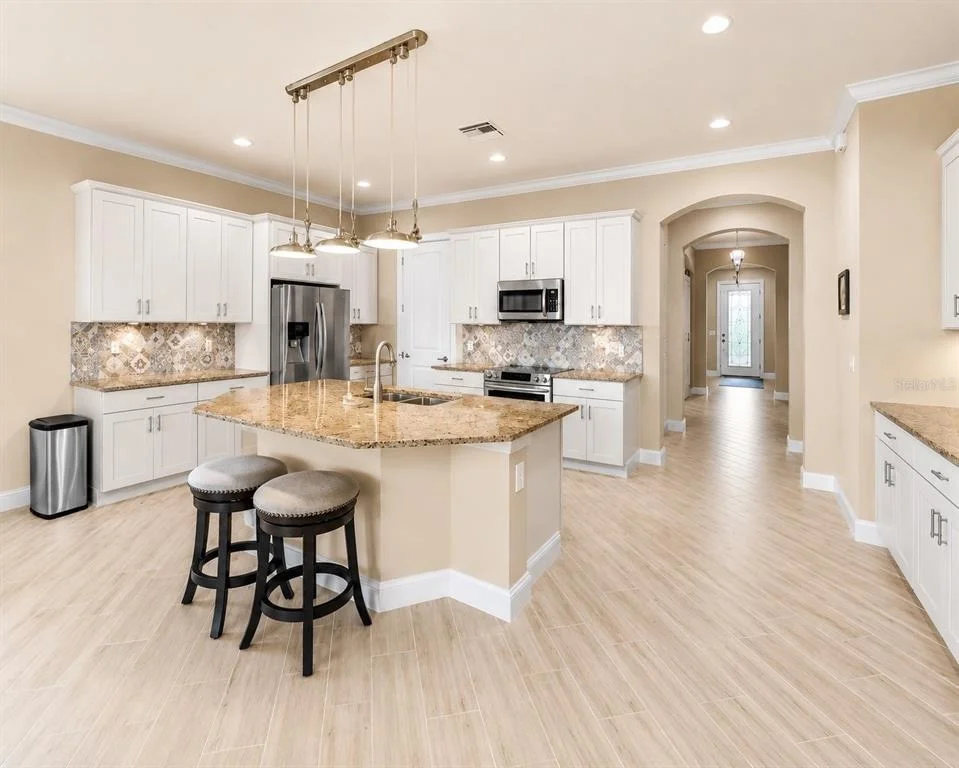 Photo of 24252 GALLBERRY DRIVE