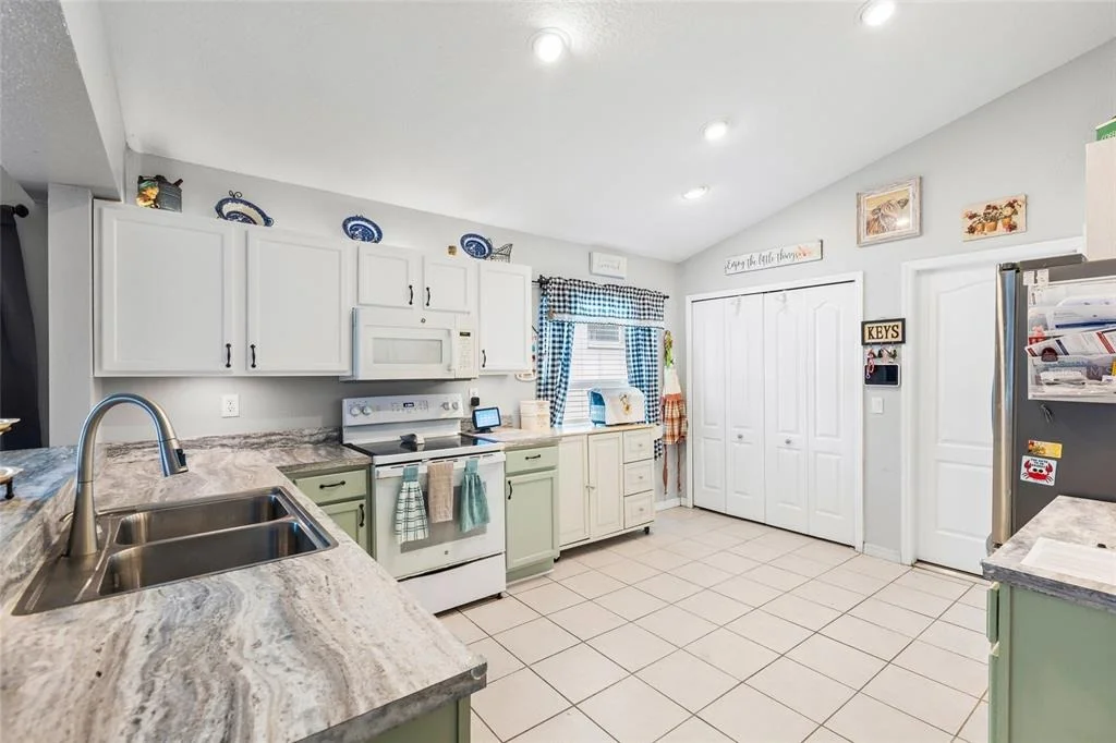Photo of 614 SOMERSTONE DRIVE