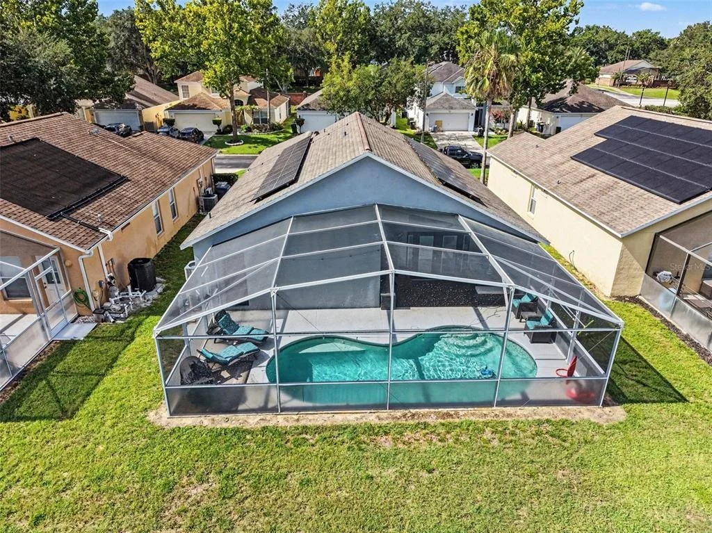 Photo of 550 BUCKINGHAM CIRCLE