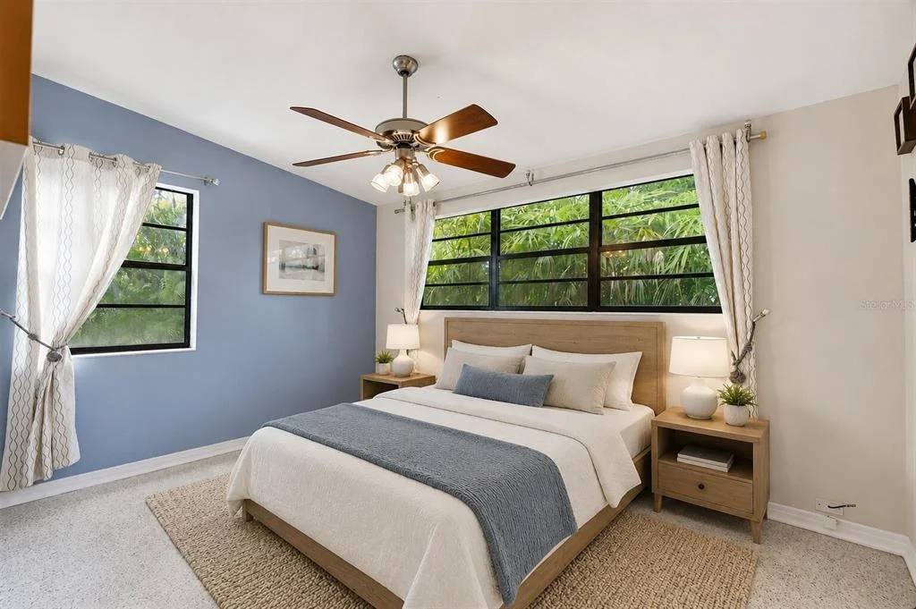 Photo of 609 W RIVER DRIVE