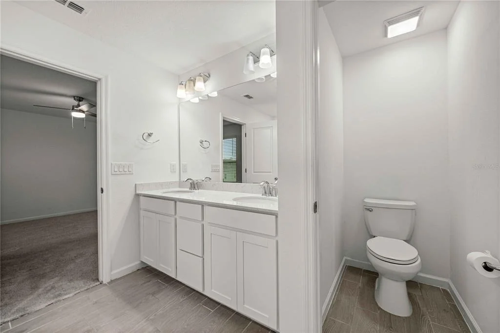 Photo of 3980 NE 34TH AVENUE