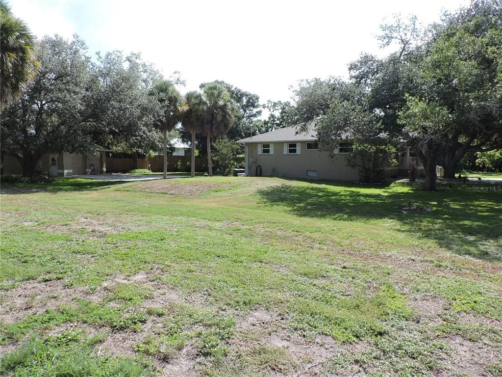 Photo of 905 COLONIAL ROAD