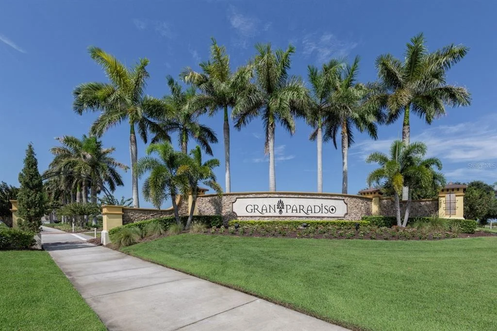 Photo of 12490 CINQUETERRE DRIVE