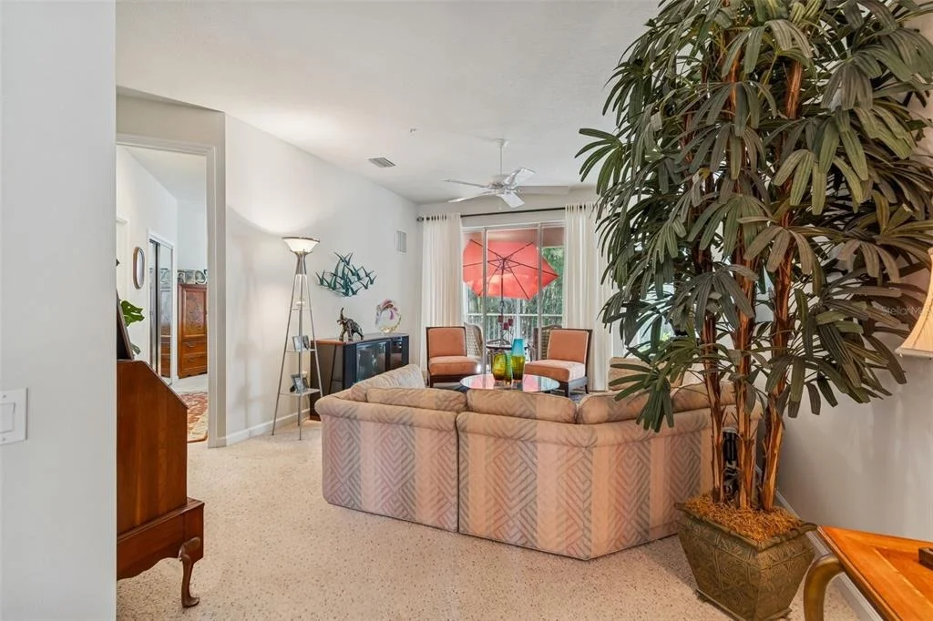 Photo of 894 LANTERN WAY