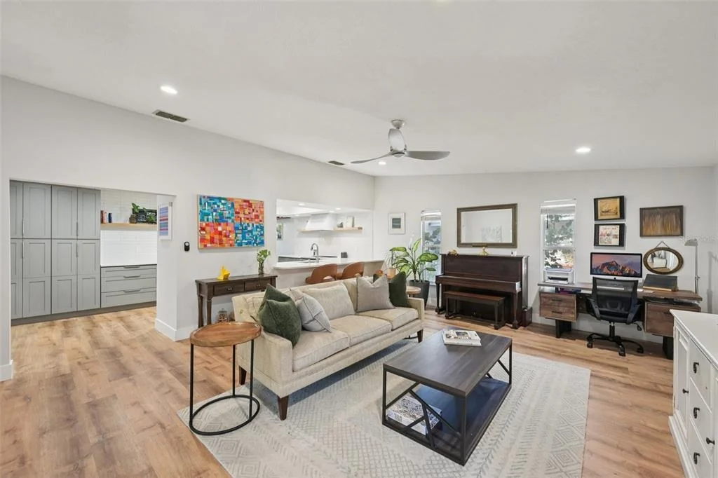 Photo of 6704 ARBOR OAKS DRIVE