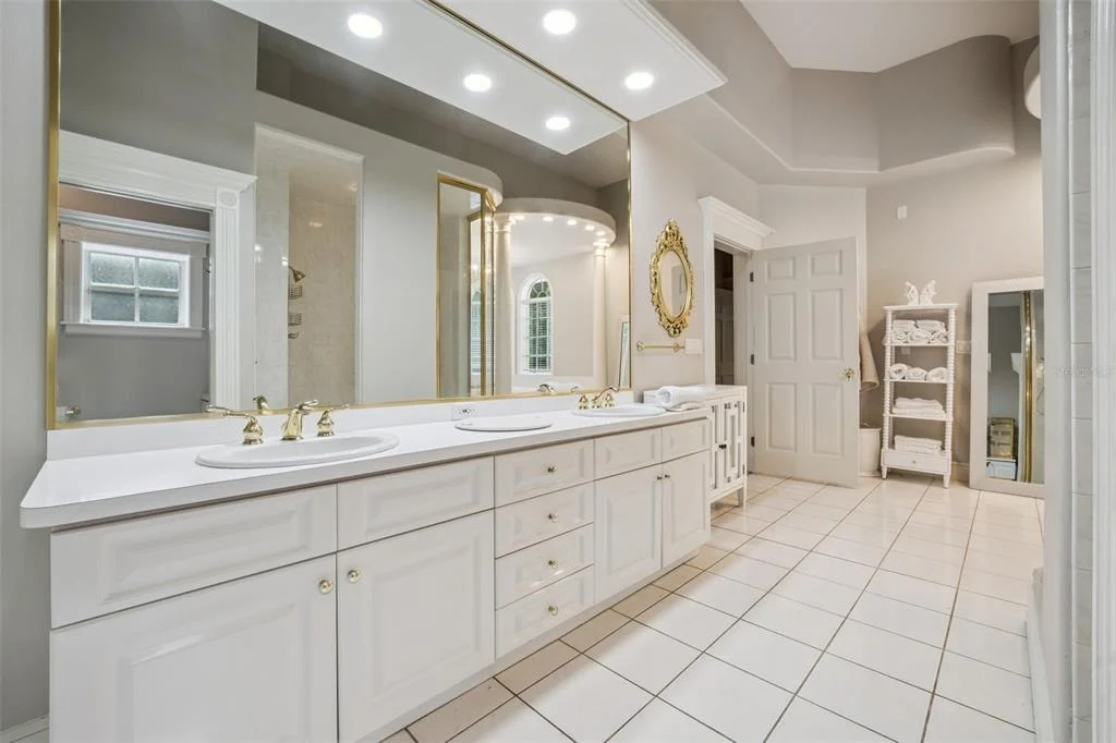 Photo of 21033 VIOLET ROAD