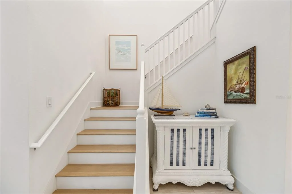Photo of 1025 SEAGRAPE DRIVE