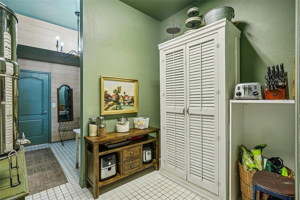 Photo of 11325 HIDDEN VALLEY LANE