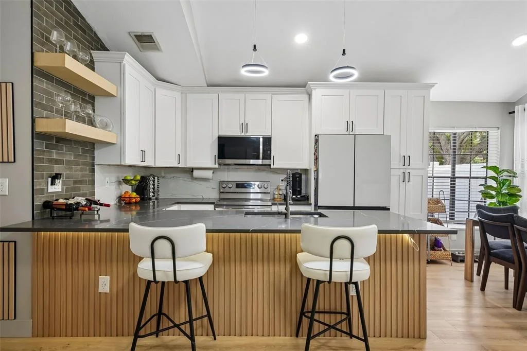 Photo of 3376 SHORNCLIFFE LANE