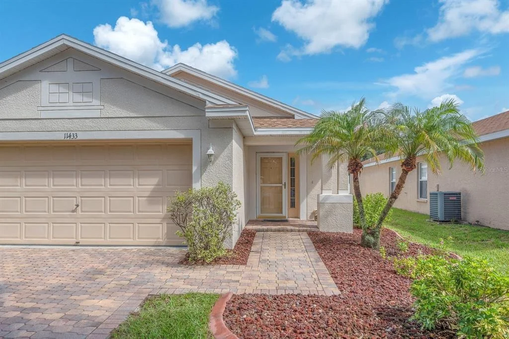 Photo of 11433 BAY GARDENS LOOP