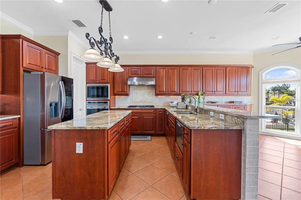 Photo of 3952 VERSAILLES DRIVE