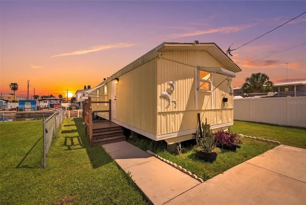 Photo of 6819 HERON LANE
