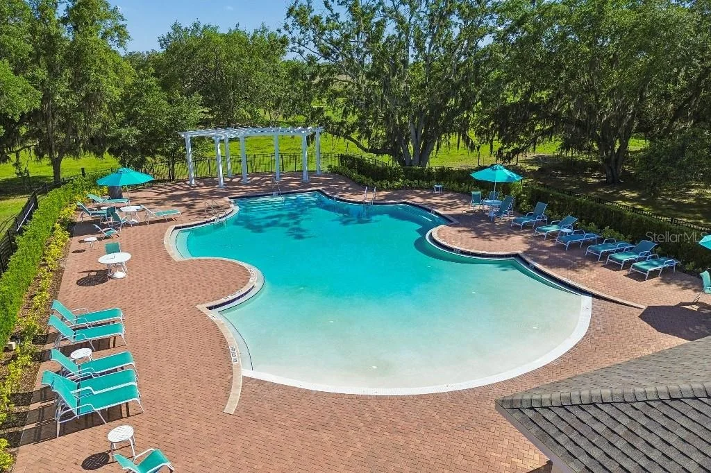 Photo of 1101 LONE PALM WAY