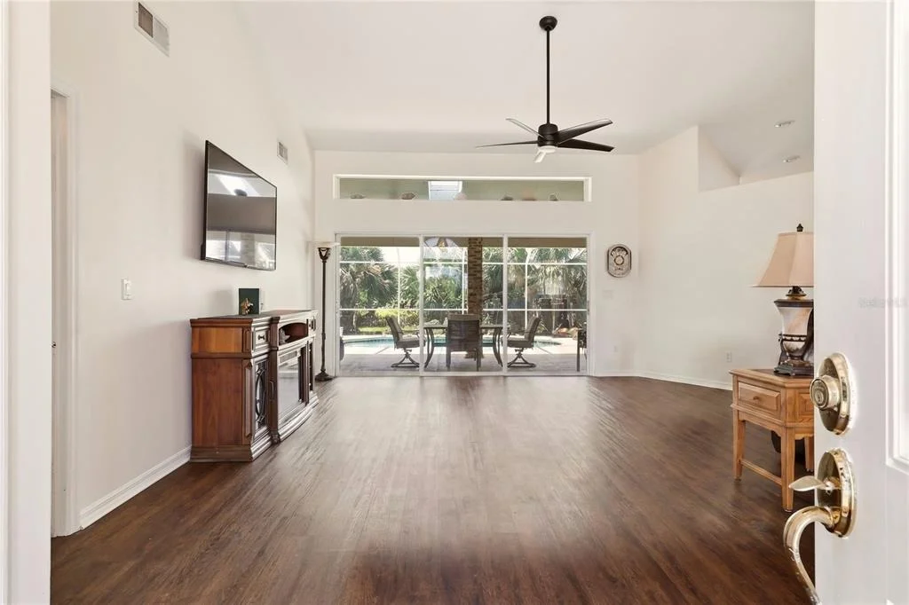 Photo of 4 BEACHSIDE DR