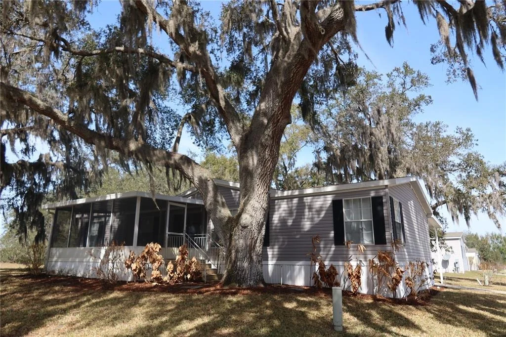 Photo of 25157 BUTTONWOOD DRIVE