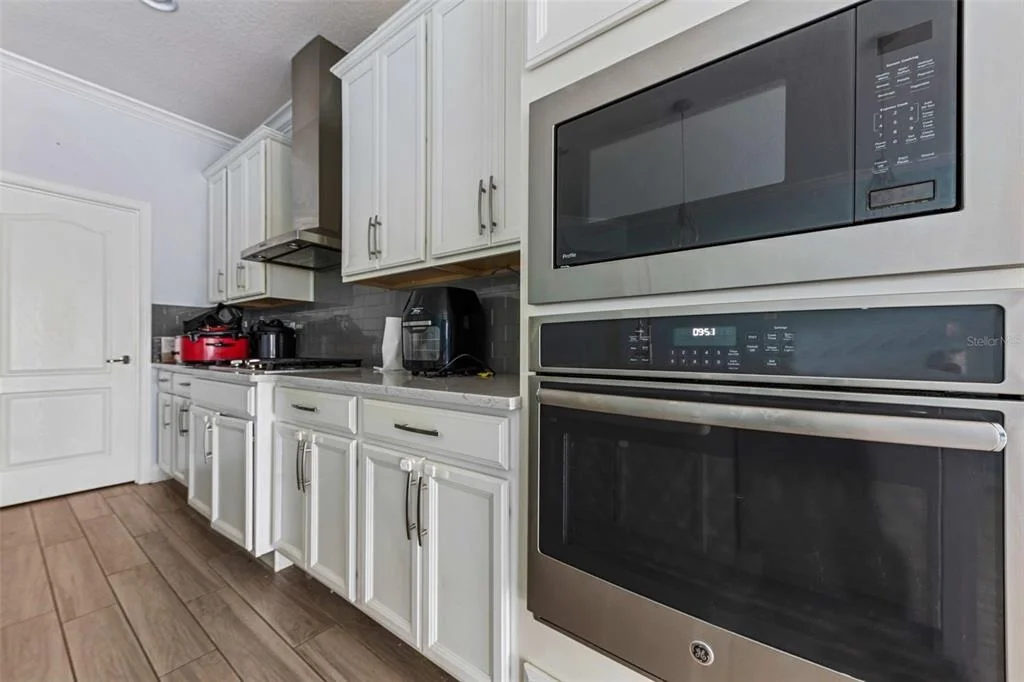 Photo of 281 ANCONA AVENUE