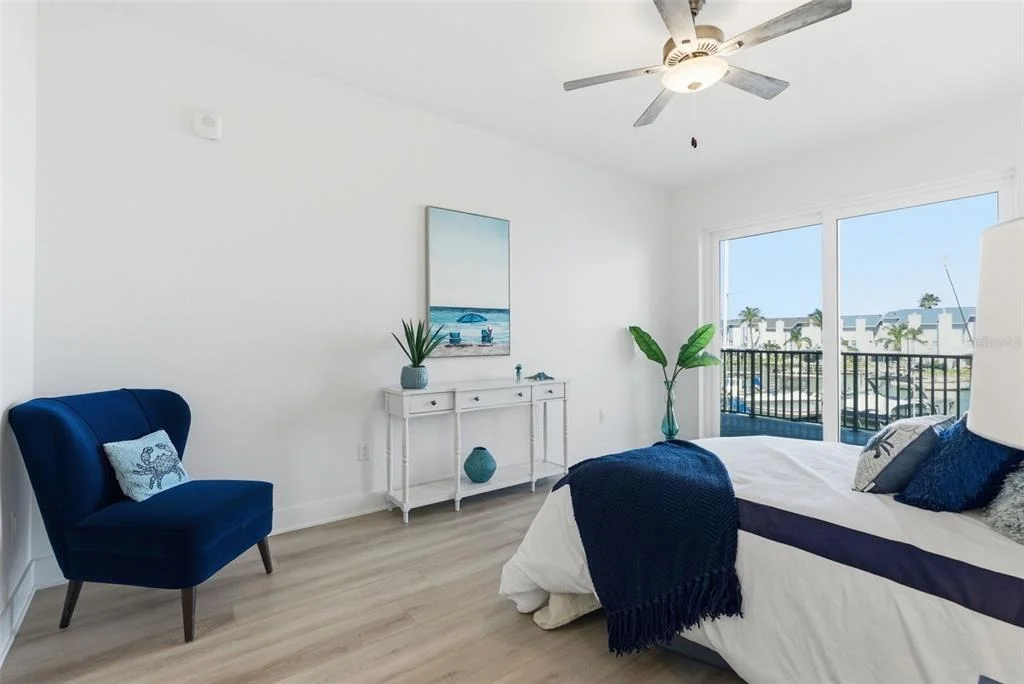 Photo of Unit 206 at 400 150TH AVENUE