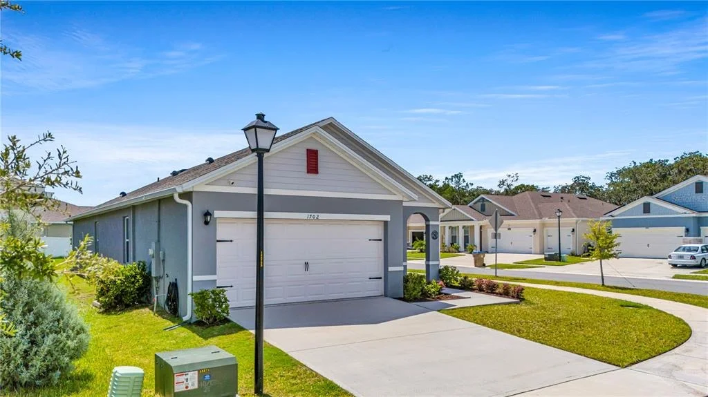 Photo of 1702 WALNUT CRK DRIVE